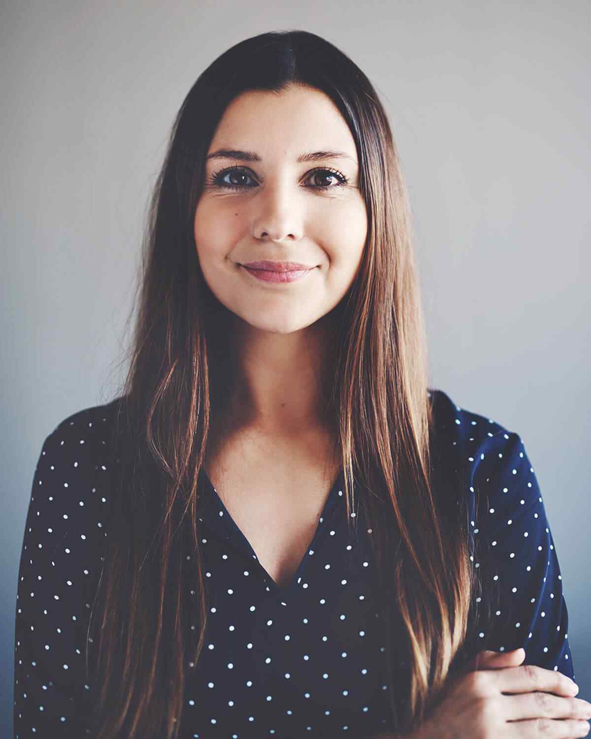 https://crystalatelier.com/wp-content/uploads/2021/06/img-team-02.jpg