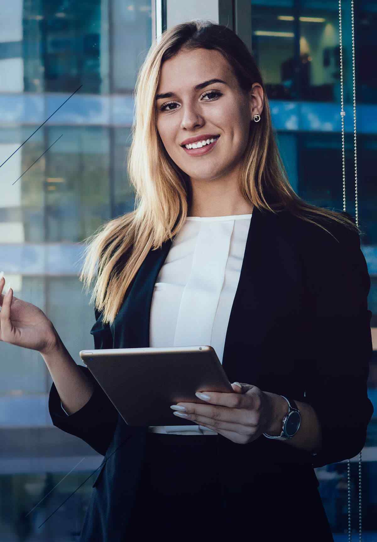 https://crystalatelier.com/wp-content/uploads/2021/06/img-team-07.jpg